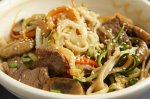 Пшеничная лапша с говядиной и овощами / Wheat noodles with beef and vegetables
